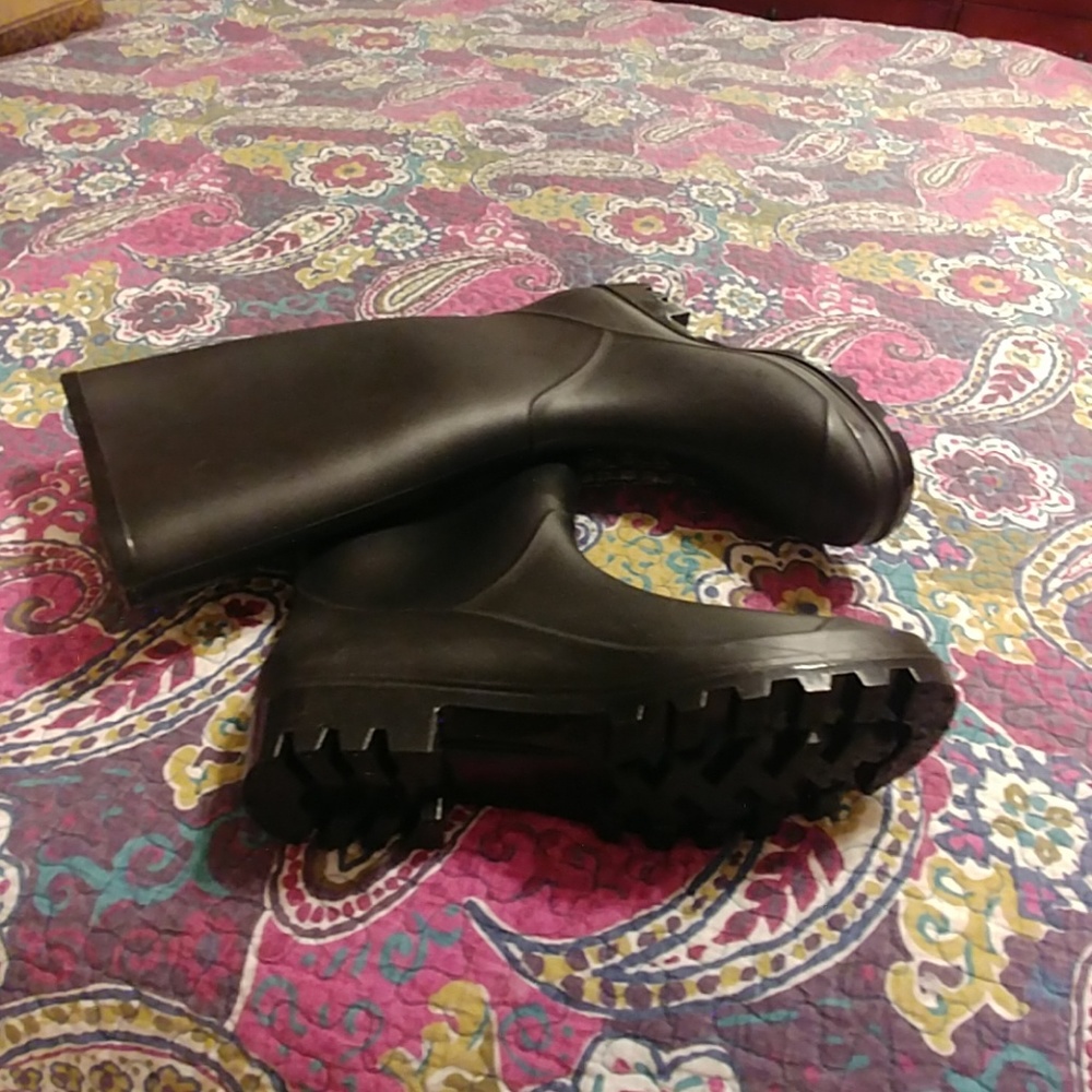 Rain boots brand new never worn
